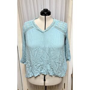 Studio Woman blue top. Size 1x.